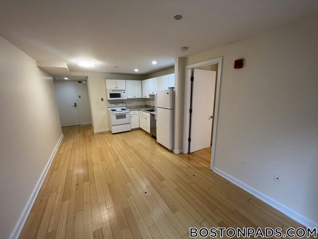 Building Photo - 40 Boylston St