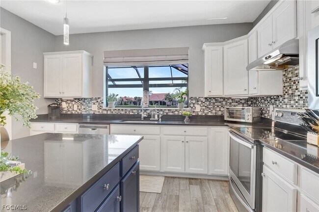 Building Photo - 10908 Clarendon St