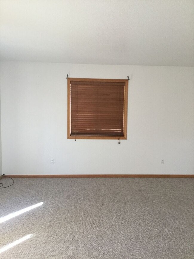 Building Photo - Beautiful 3-Bedroom 2 bath in Philomath!