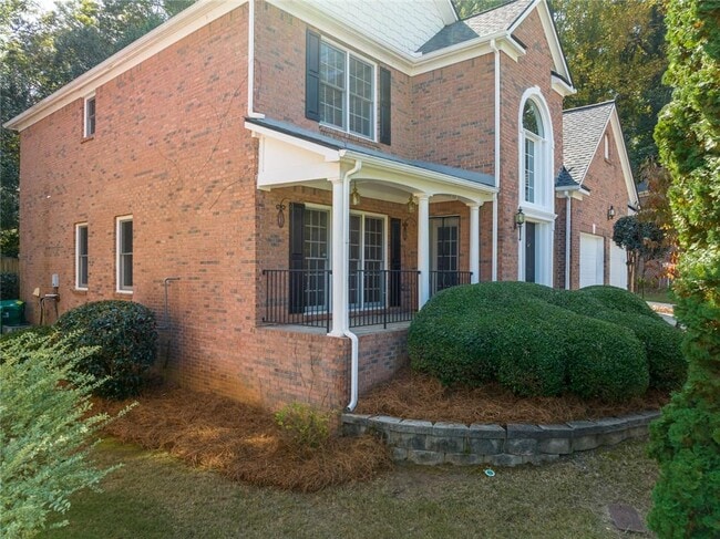 Building Photo - 174 Ennisbrook Dr SE