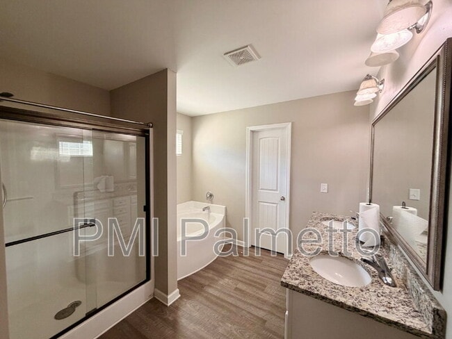 Building Photo - 226 Elsoma Dr