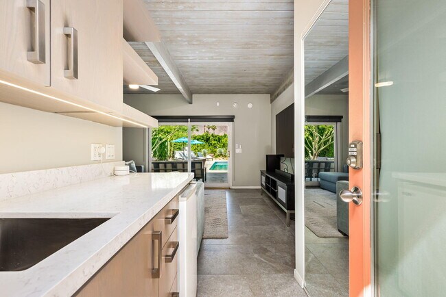 Building Photo - 1155 E Paseo El Mirador