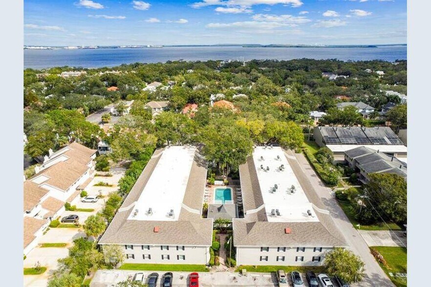 Building Photo - 5221 Bayshore Blvd