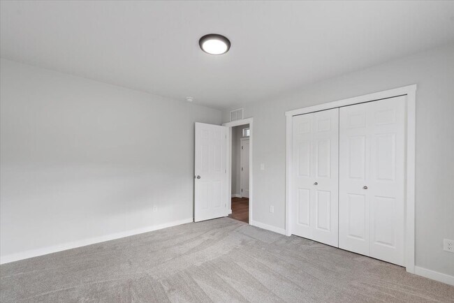 Building Photo - 2869 N Arroyo Vis Wy