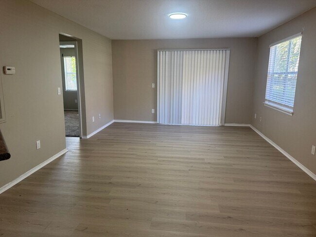 Building Photo - Charming 1B/1B condo for rent in Ocean Gro...