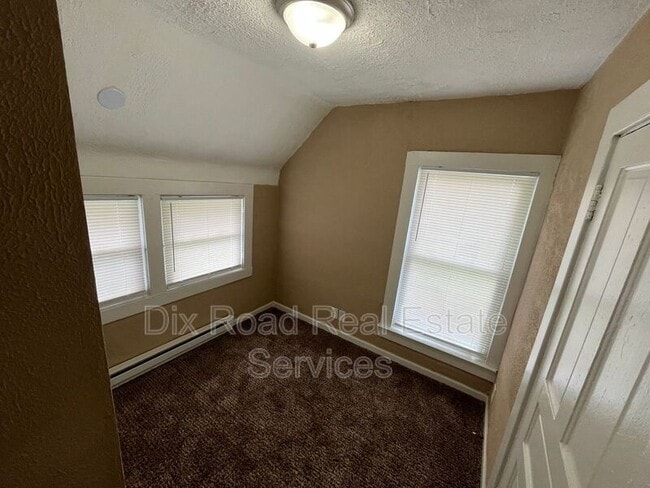 Building Photo - 648 Minor Ave