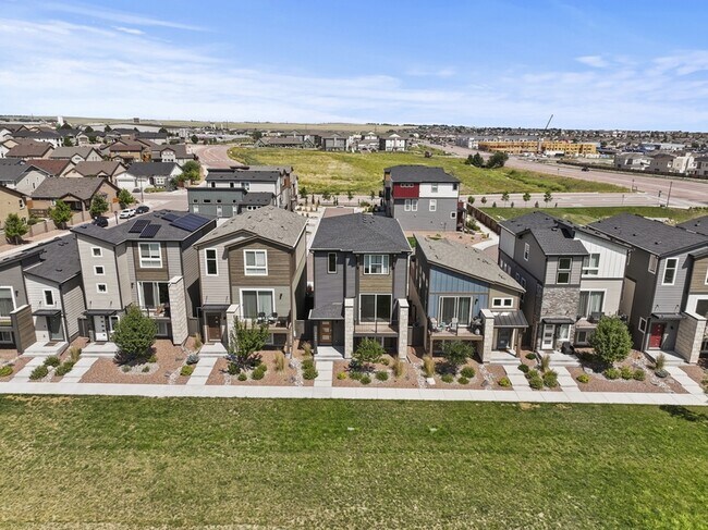 Building Photo - 2464 Jazzy Lady Ct