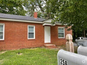 Building Photo - 383