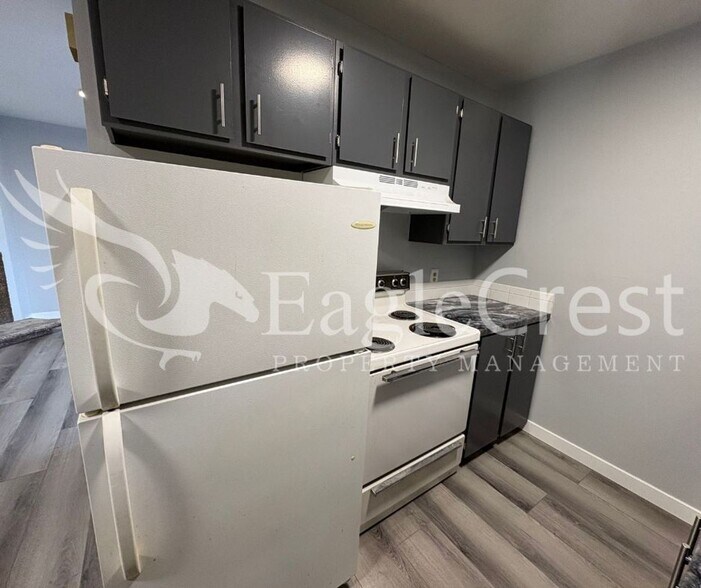 Building Photo - 17/19 S. Roosevelt