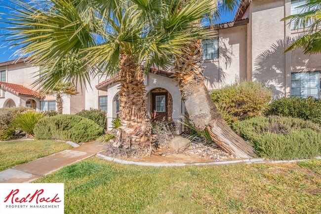 Building Photo - Charming 2 Bedroom Townhome