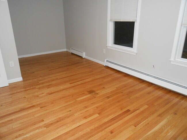 Building Photo - 631 Whalley Ave
