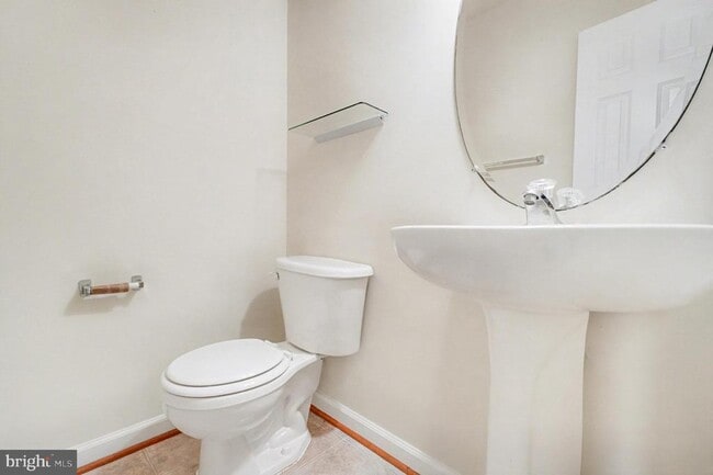 Building Photo - 105 Galway Ln