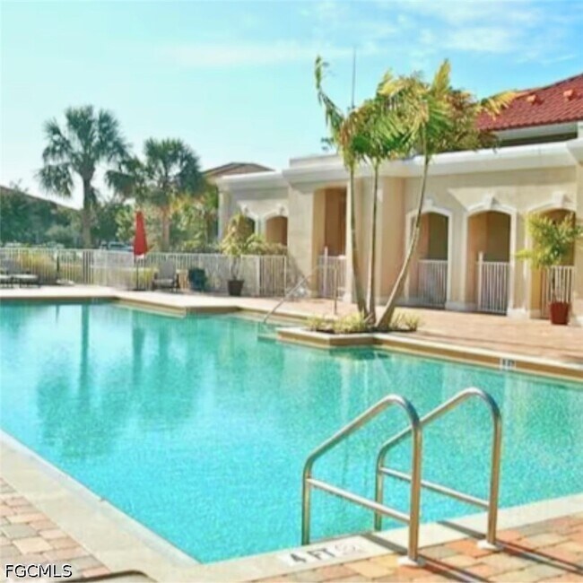 Building Photo - 13100 Bella Casa Cir