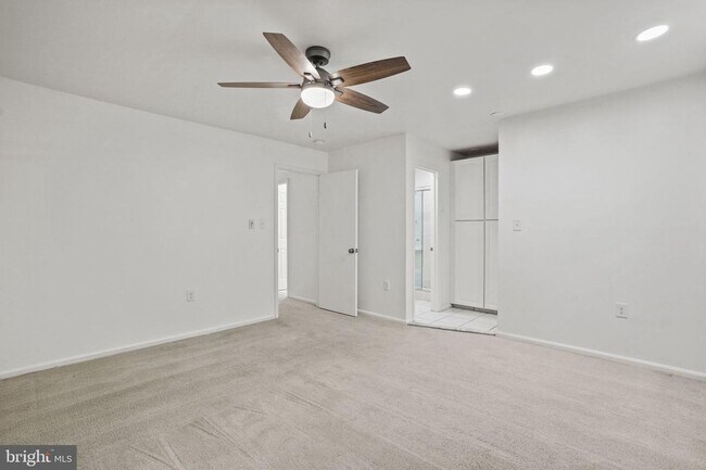 Building Photo - 9086 Brook Ford Rd