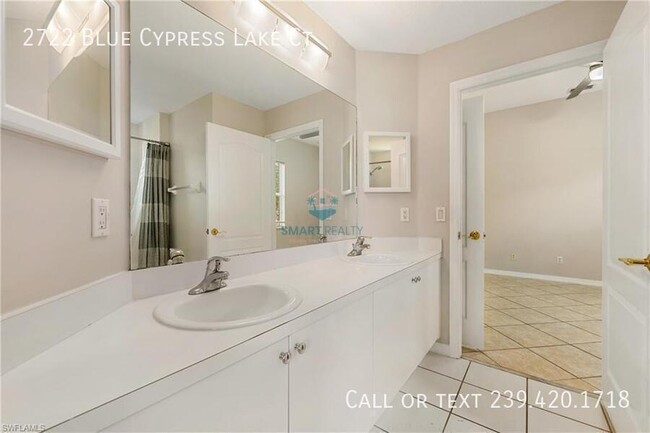 Building Photo - 2722 Blue Cypress Lake Ct