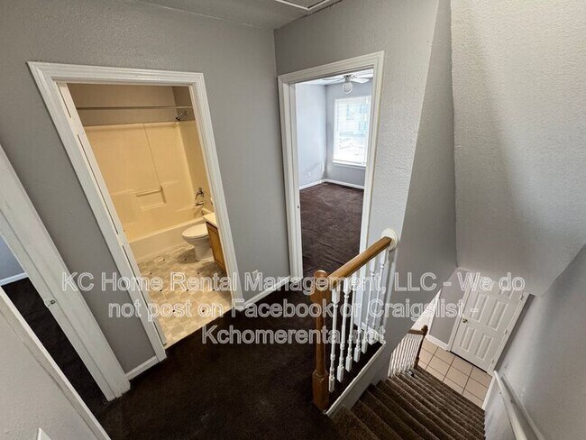 Building Photo - 804 Saddlewood St