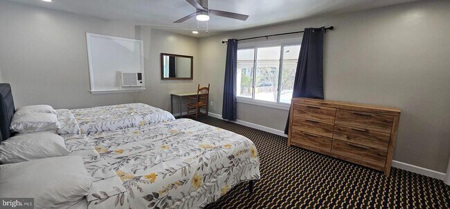 Building Photo - 2645 Valley Ave