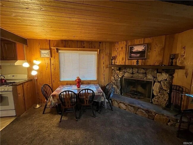 Building Photo - Warm & Cozy Single-Story Home in Big Bear City