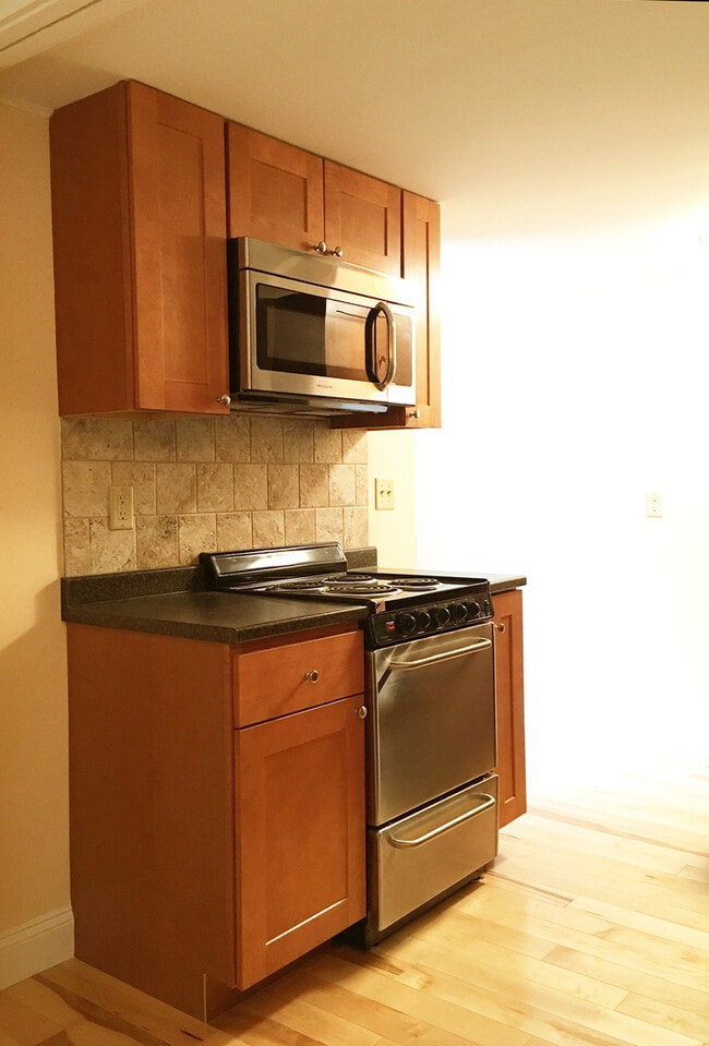 Building Photo - 80 Marble Ave