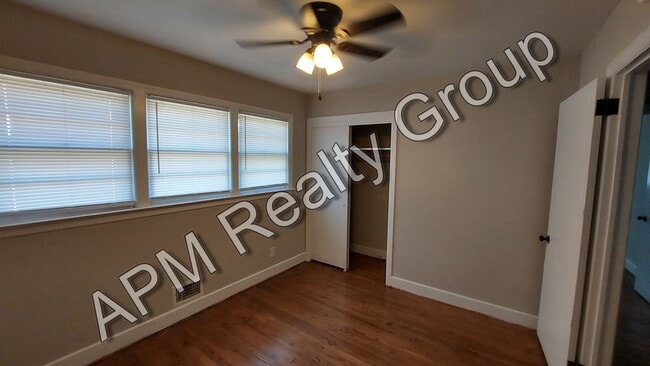 Building Photo - 1615 S Beltline Blvd