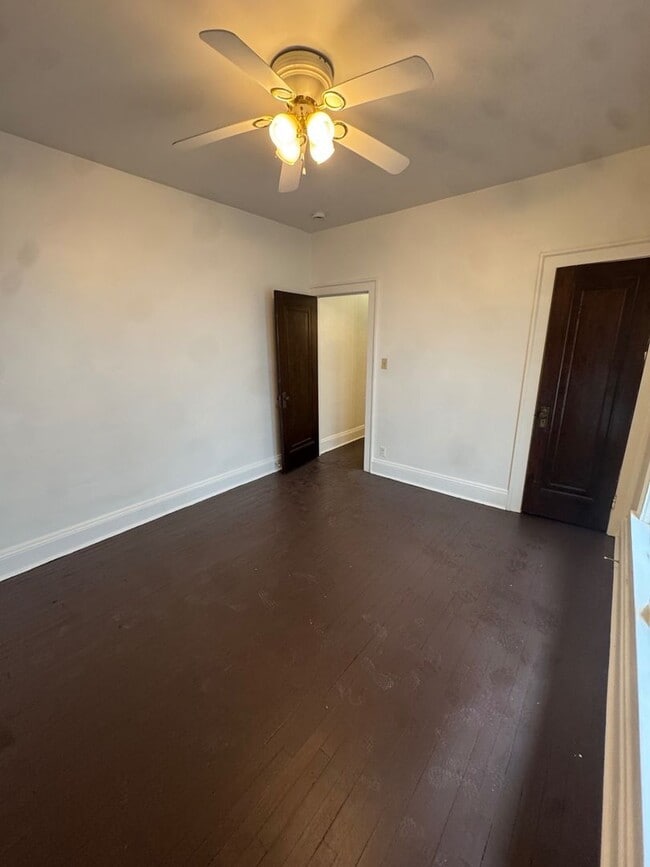 Building Photo - 3188 E 119th St
