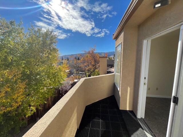 Building Photo - 5895 Blue Horizon Dr