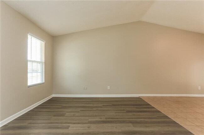 Building Photo - 4981 Galbraith Cir