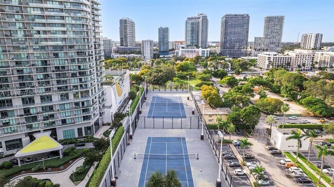 Building Photo - 3131 NE 7th Ave