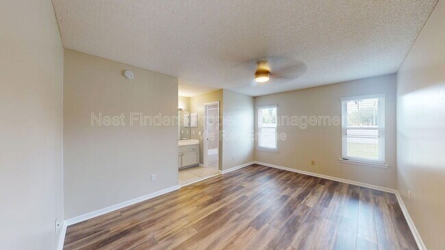 Building Photo - 4578 Blue Stream Ln N