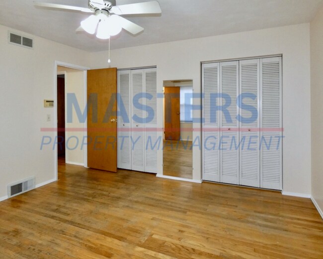 Building Photo - 532 Dussel Dr