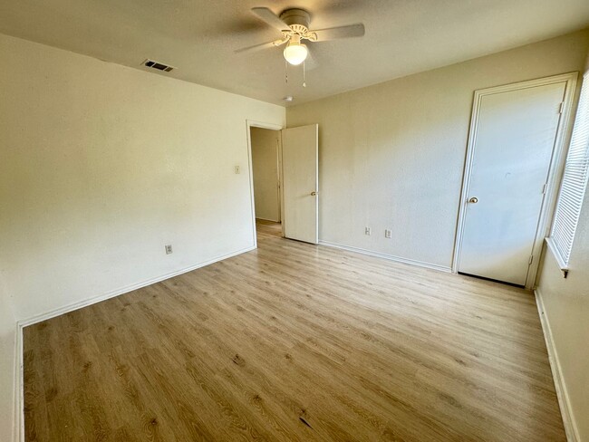 Building Photo - 3608 Malibu Ln