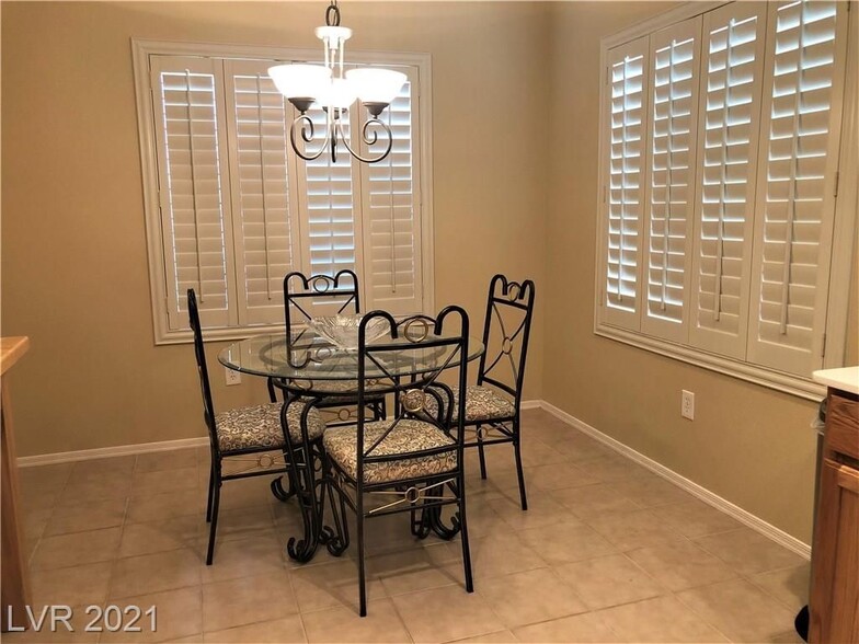 Building Photo - 2150 Waterton Rivers Dr