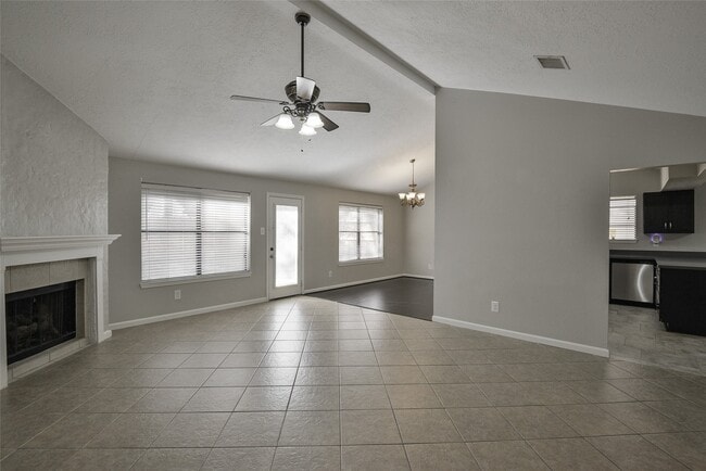 Building Photo - 3318 Golden Willow Dr