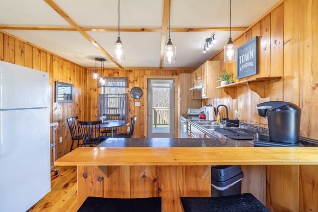 Building Photo - 1172 Bar Harbor Rd