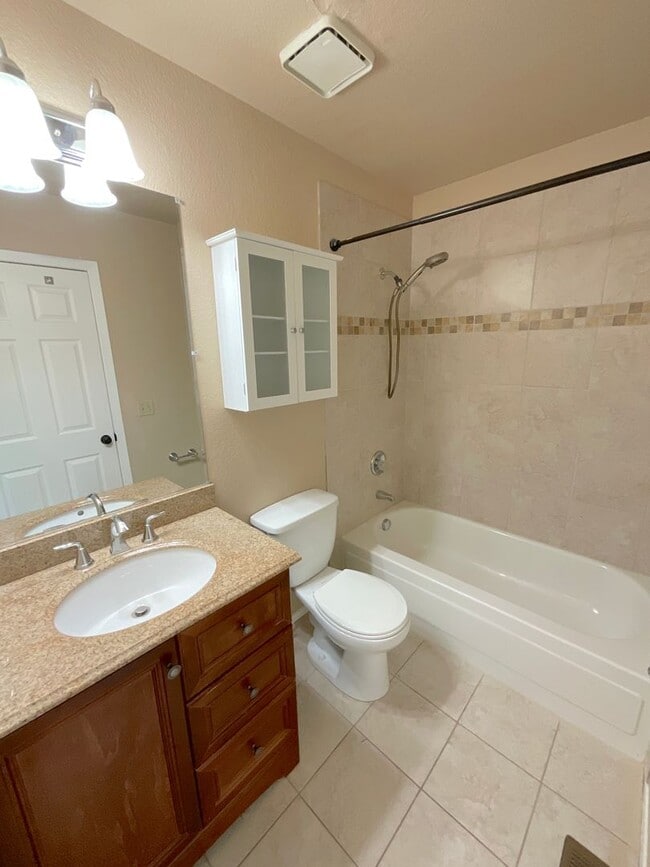 Building Photo - 3 Bedroom Home Available Near Briargate Bl...
