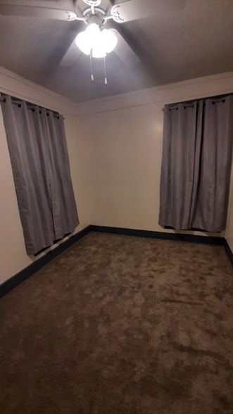 Building Photo - 1400 Wheeling Ave