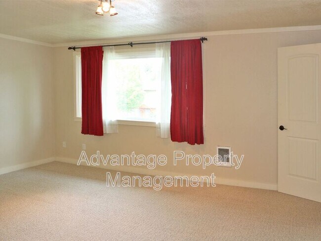 Building Photo - 1250 NW 23rd St