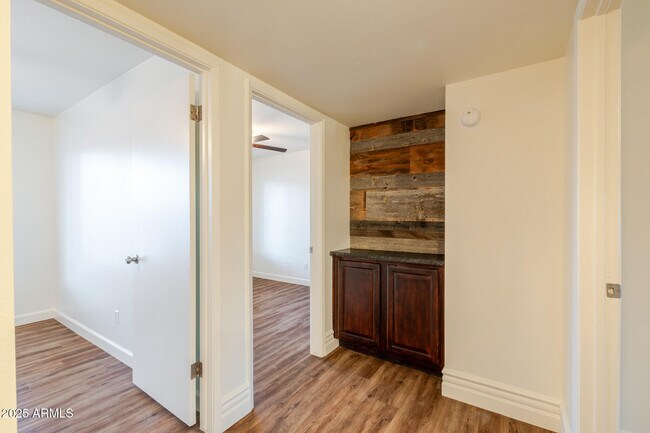 Building Photo - 3521 W Detroit St