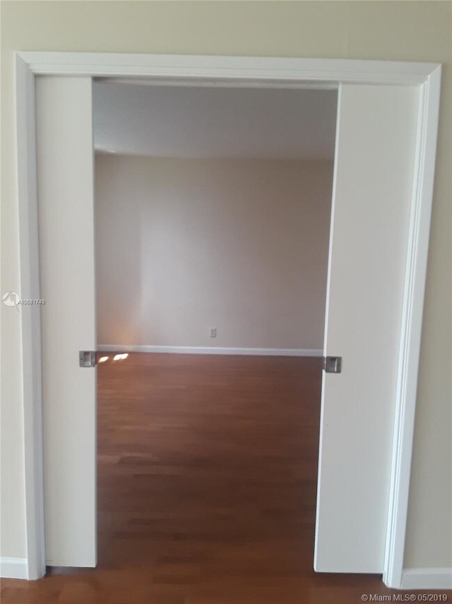 Building Photo - 3499 Oaks Way