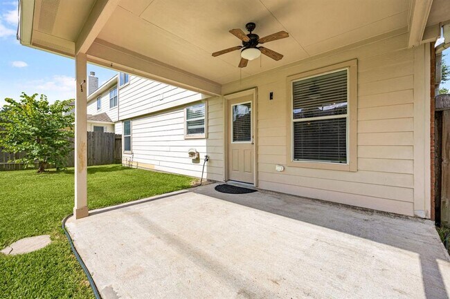 Building Photo - 6403 Applewood Forest Dr