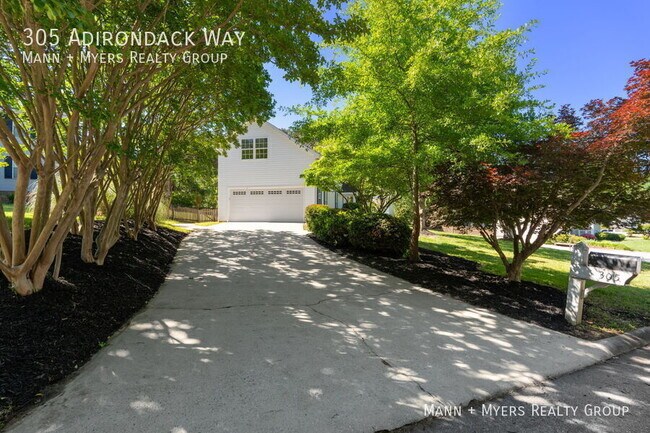 Building Photo - 305 Adirondack Way