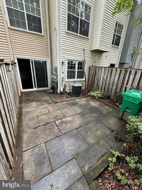 Building Photo - 165 Crossbow Ln