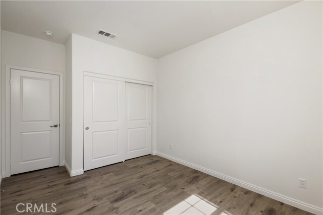 Building Photo - 309 W Via Rua Flores