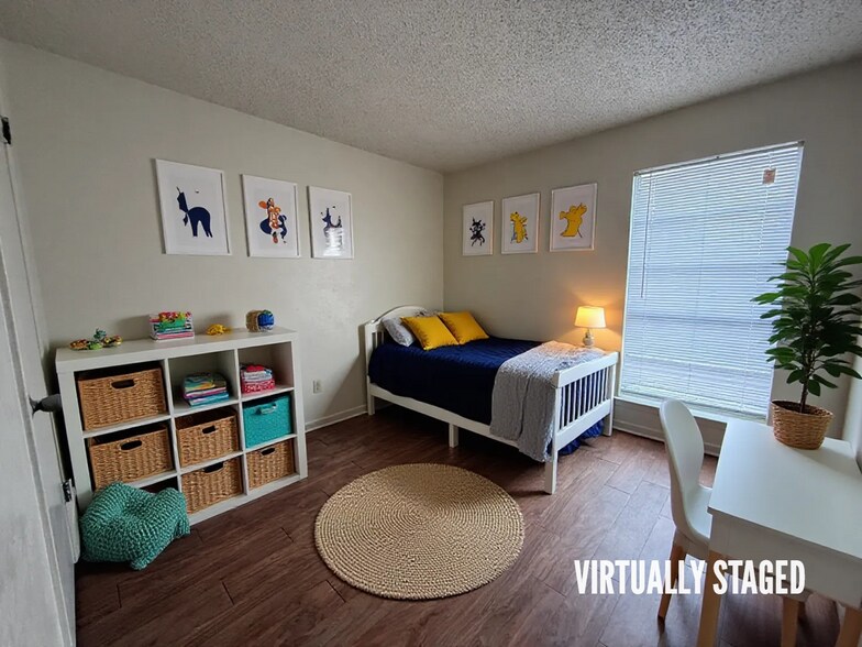 Building Photo - 4306 Lake Rd