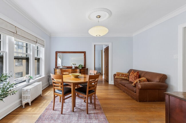 Building Photo - 832 Michigan Ave