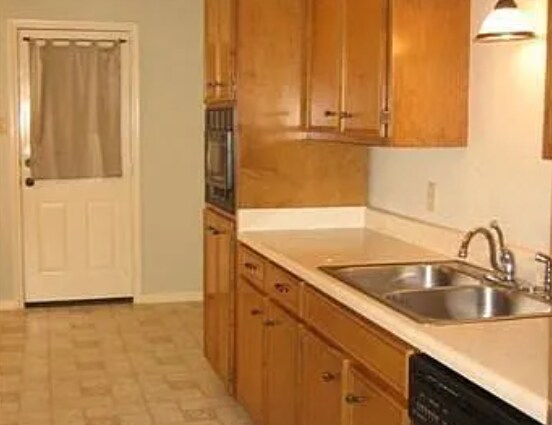 Building Photo - 1512 Bryant Way