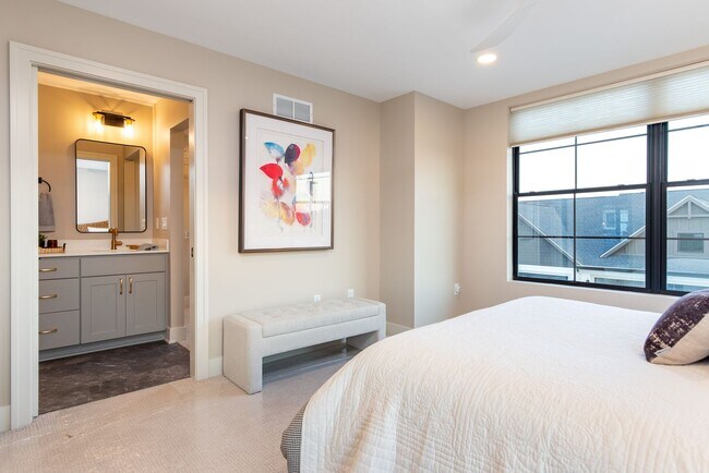 Building Photo - Hayden's Ridge - Meadowlark 4