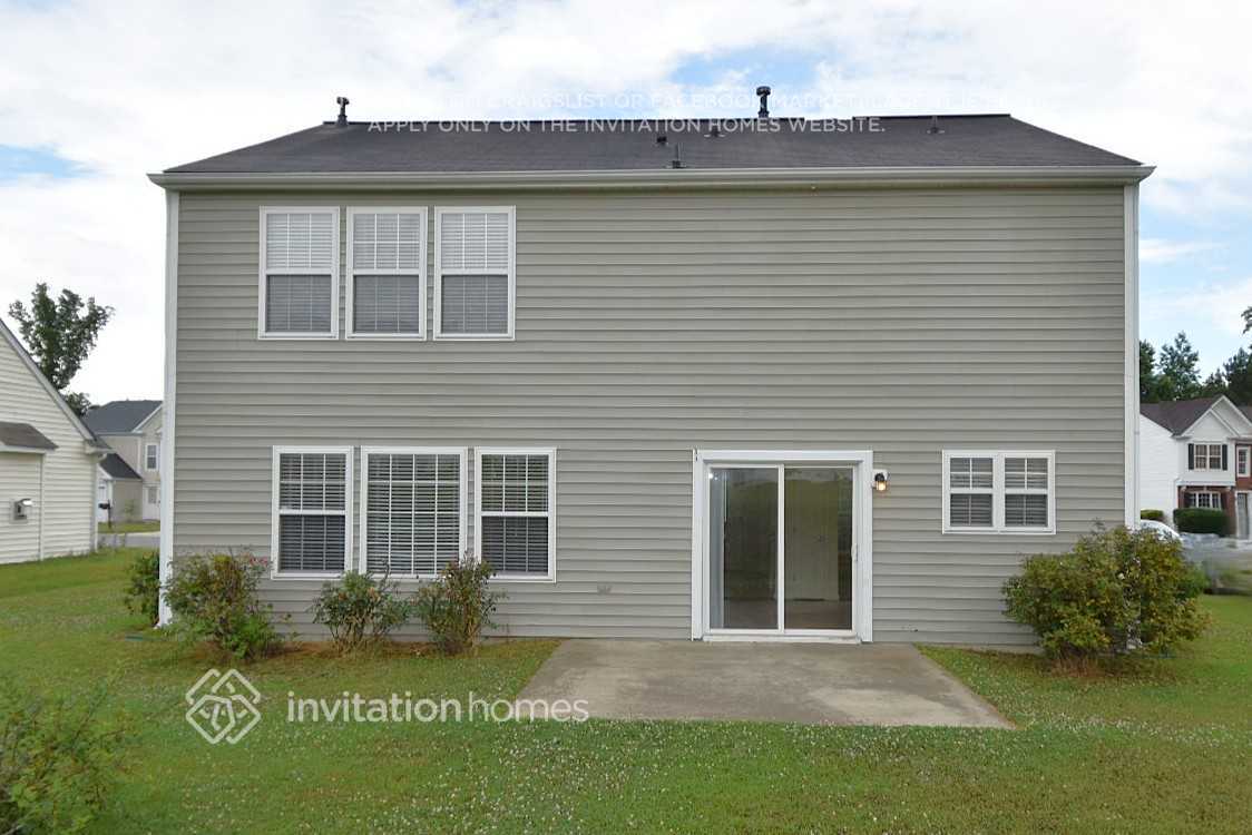 Building Photo - 3005 Tuckland Dr