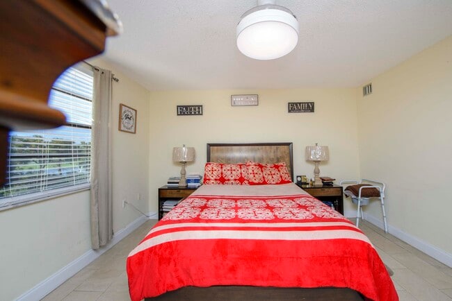 Building Photo - 3515 Village Blvd