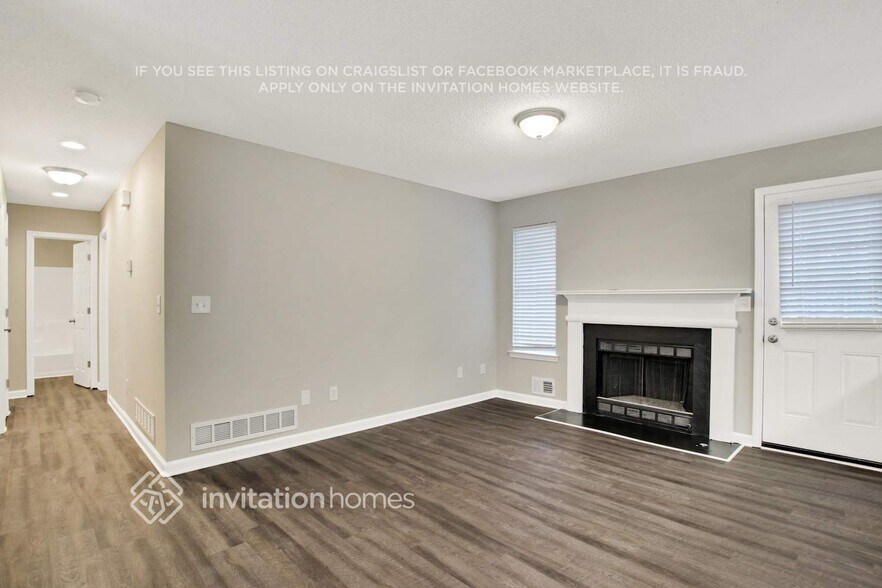 Building Photo - 1815 Independence Dr